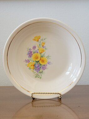 Universal Potteries UPICO Ivory Buttercup & Lavender Floral 7.5” Shallow Dish